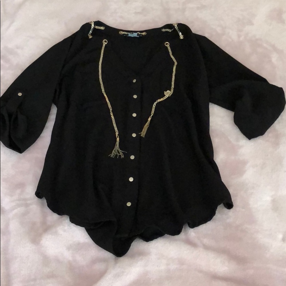 Bebe woman top with chain